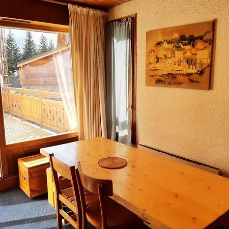 A Deux Pas Des Pistes Et De La Creche, Cosy Avec Terrasse, Parking Et Casier A Ski. - Fr-1-516-66 Apartment *