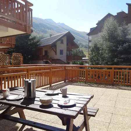 A Deux Pas Des Pistes Et De La Creche, Cosy Avec Terrasse, Parking Et Casier A Ski. - Fr-1-516-66 Apartment Les Deux Alpes