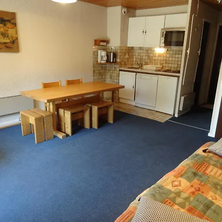 A Deux Pas Des Pistes Et De La Creche, Cosy Avec Terrasse, Parking Et Casier A Ski. - Fr-1-516-66 *